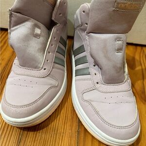 Light purple adidas high tops. Used with little wear.